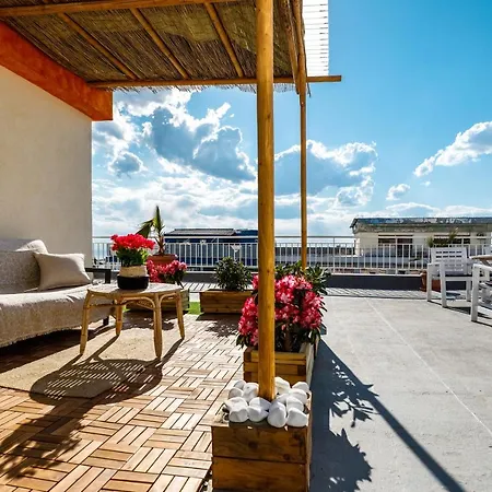 Apartmán With Seaview And Private Terrace Soluň