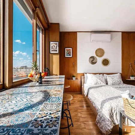 Apartment Center, Sea View, Big Private Tarrace