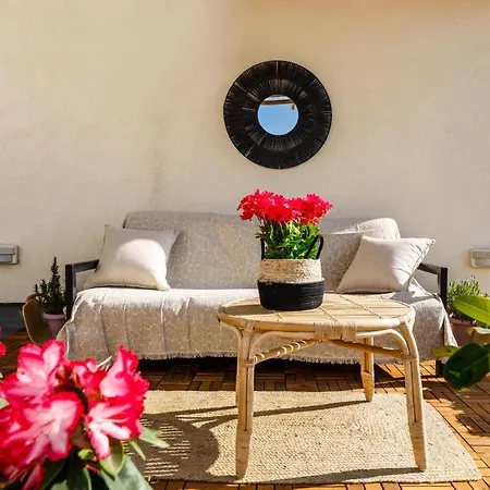 Center, Sea View, Big Private Tarrace Apartment *