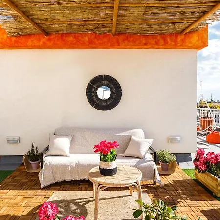 Apartment Center, Sea View, Big Private Tarrace